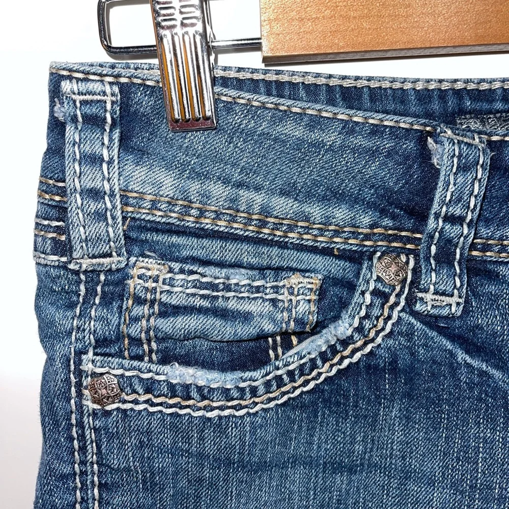 Silver‎ Distressed Suki Surplus Denim Jean Shorts